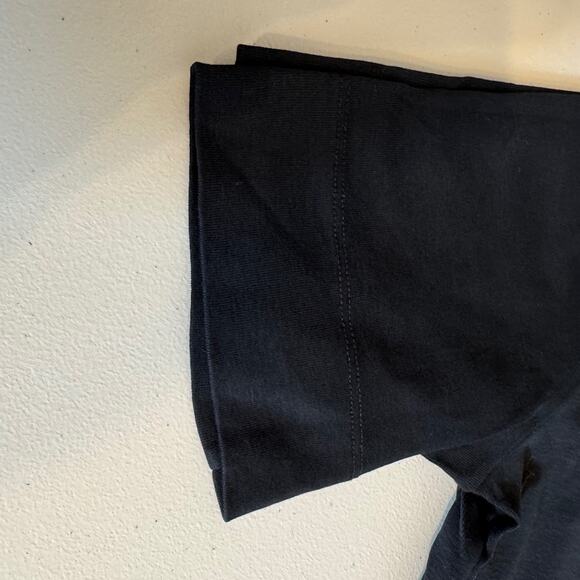 Chico's t-shirt top black pima knit v-neck with sleeve cuff stitching Sz 2 US L - Picture 5 of 7